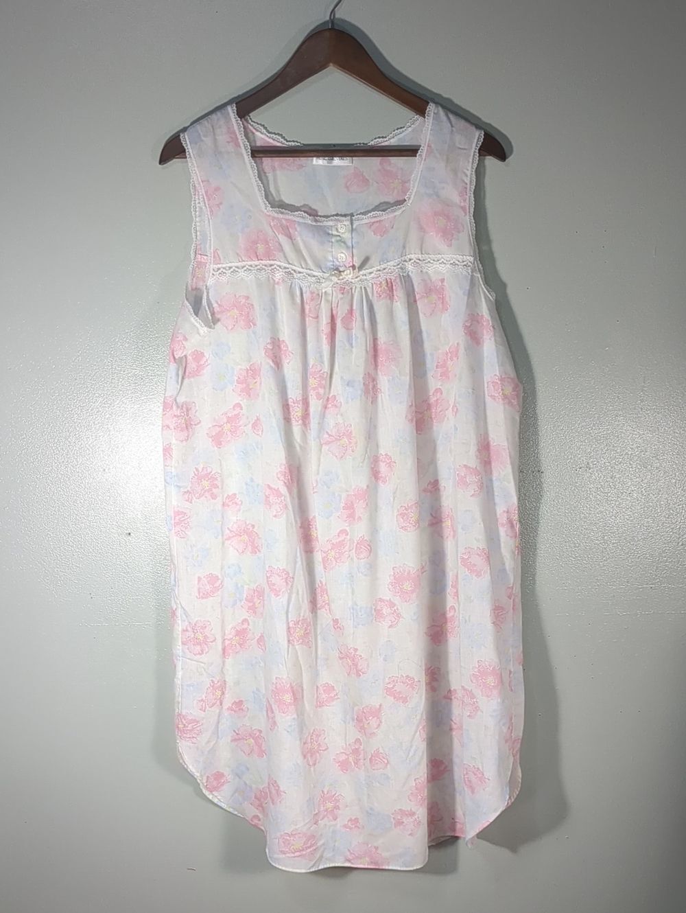 Vintage Fundamentals Floral & Lace Trim Sleeveless Nightgown L-see measurements